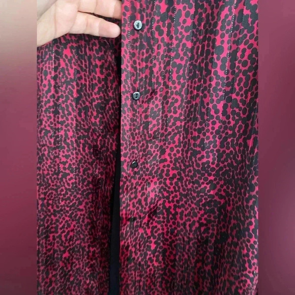 🆕Q2 Wine Red Dalmatian Print Shirt L🆕 - Picture 8 of 14